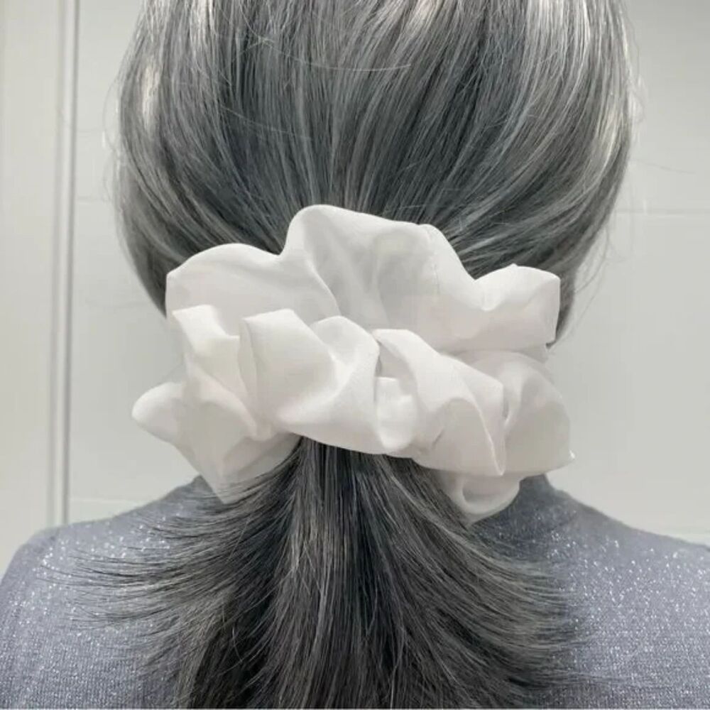 Poly Chiffon Hair Scrunchie. White. Medium.